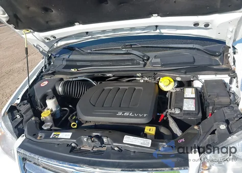 2015 Chrysler Town & Country Touring-L из США, поврежденный, VIN 2C4RC1CGXFR676984